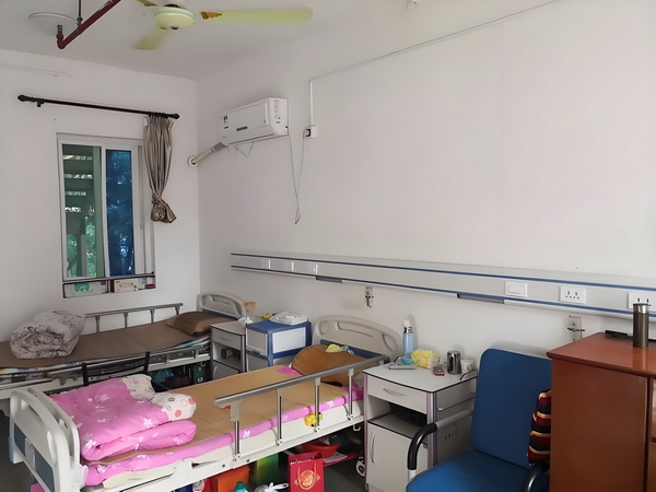 往届生如何入户深圳_佟丽娅儿子正脸曝光，五官气质超像爸爸 佟丽娅儿渐不对丈满夫日张某