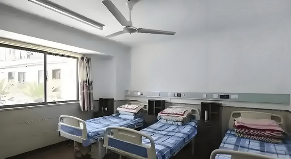 深圳积分入户深圳_舒淇导演首作入围威尼斯主竞赛单元，黄渤《浪浪人生》定档12月 作入围威尼安峰山表示